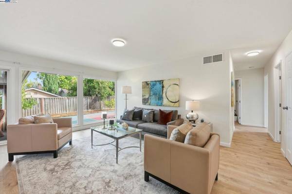 Fremont, CA 94539,2225 Valorie St