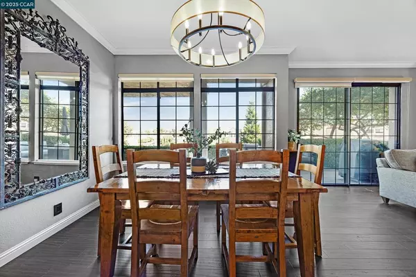 San Ramon, CA 94582,51 Eagle Lake Ct #11