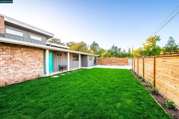 Walnut Creek, CA 94597,105 Hillcroft