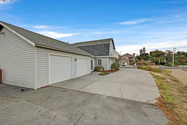 Livermore, CA 94551,1806 Bluebell Dr