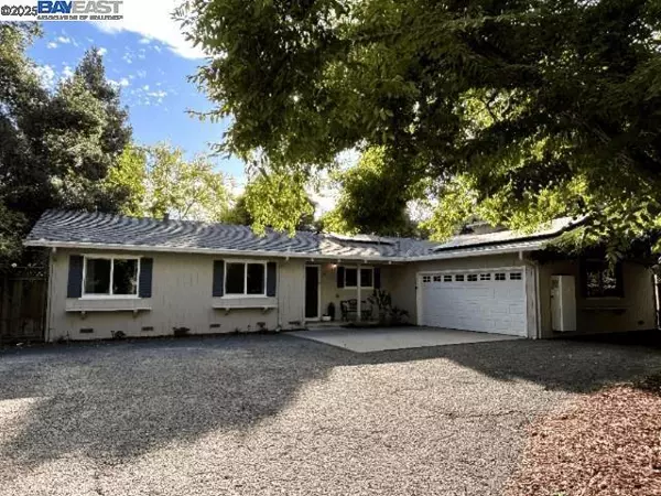 55 Normandy Ln, Walnut Creek, CA 94598