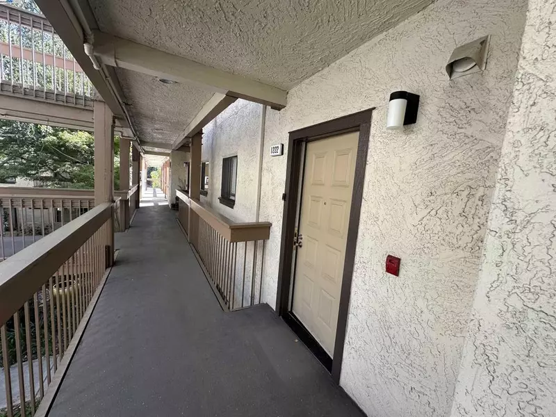 1222 S Villa Way, Walnut Creek, CA 94595