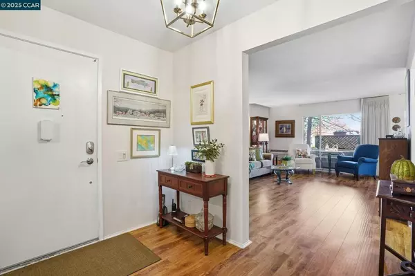 Walnut Creek, CA 94595,Address not disclosed