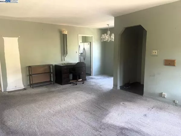 San Lorenzo, CA 94580,15539 Usher St