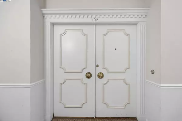 Burlingame, CA 94010,1133 Douglas Avenue ##3