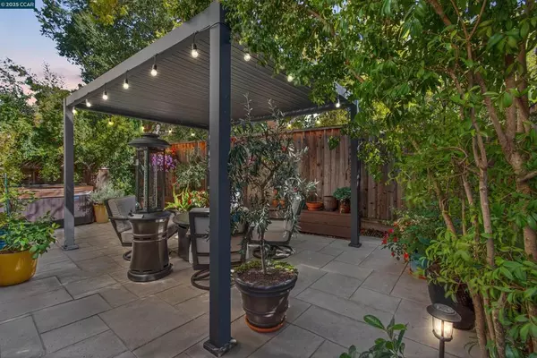 San Ramon, CA 94582,6206 Lakeview Cir