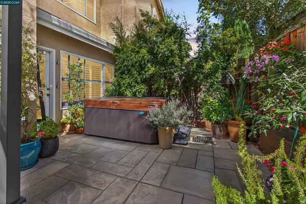 San Ramon, CA 94582,6206 Lakeview Cir