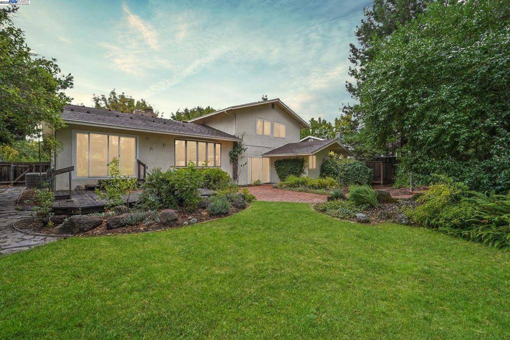 Walnut Creek, CA 94598,1413 Walnut Ave