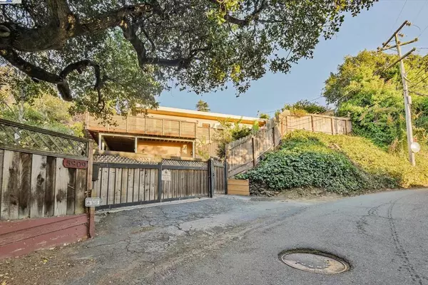 Oakland, CA 94611,5909 Colton Blvd