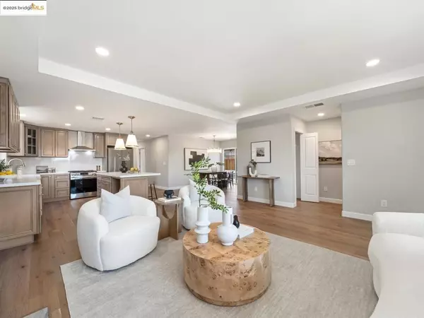 Castro Valley, CA 94546,4314 Shamrock WAY