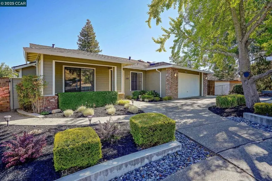 2411 Pinon Ct, Martinez, CA 94553