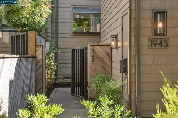 Walnut Creek, CA 94597,1943 Highridge Ct