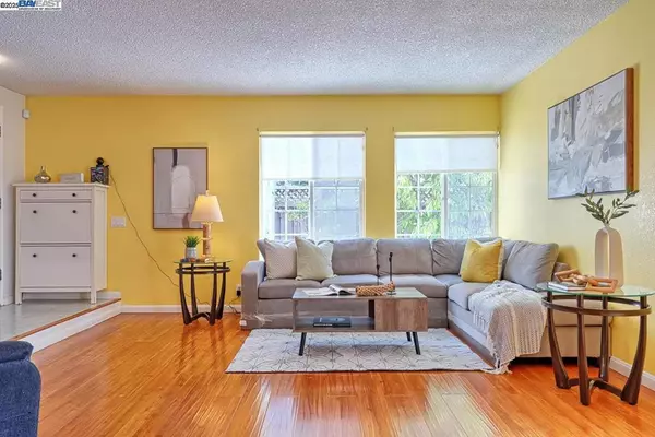 Union City, CA 94587,33064 Compton Ct