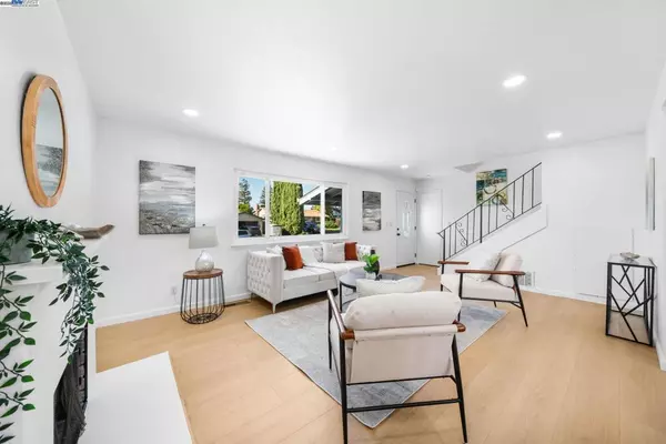 Fremont, CA 94539,48346 Cottonwood St