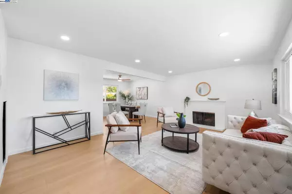 Fremont, CA 94539,48346 Cottonwood St