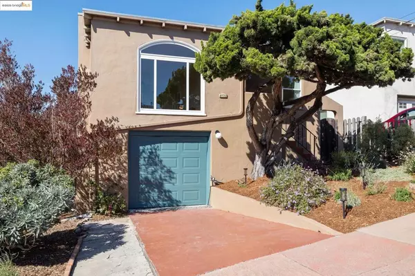 5429 Van Fleet Ave,  Richmond,  CA 94804