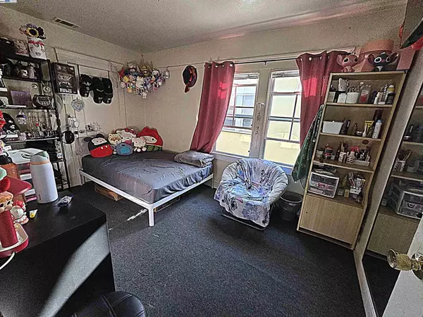 Oakland, CA 94601,1656 33rd Ave