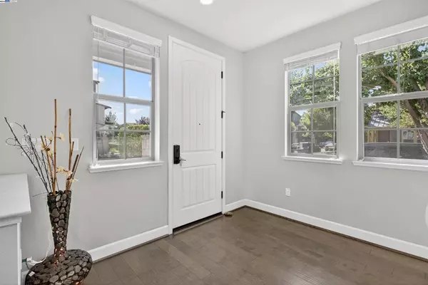 Livermore, CA 94551,570 Sandalwood dr