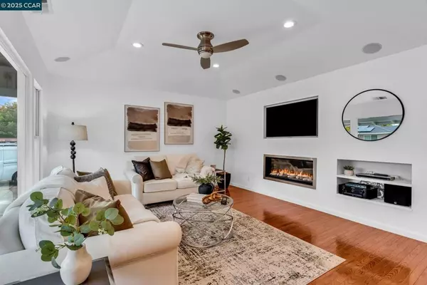 Pleasant Hill, CA 94523,1015 Pleasant Valley Dr