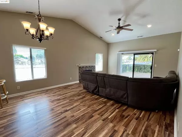 Discovery Bay, CA 94505,5796 Cutter Loop