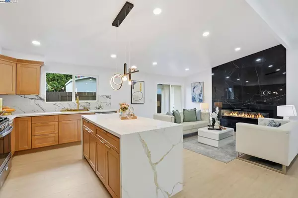 2710 Ocala St,  Hayward,  CA 94545