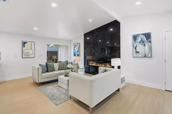 Hayward, CA 94545,2710 Ocala St