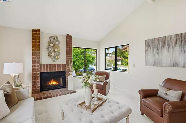 Pleasanton, CA 94588,7444 Pecan Court