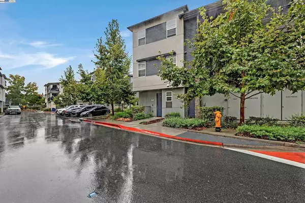 Hayward, CA 94544,409 Line st