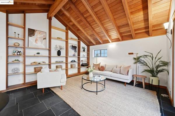 Oakland, CA 94618,5729 Buena Vista Ave