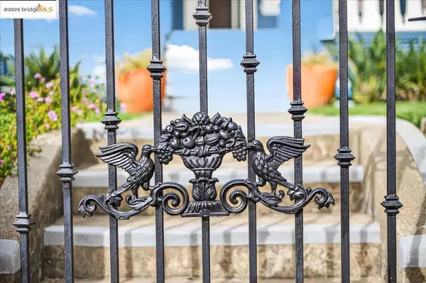 Oakland, CA 94601,2125 51St Ave