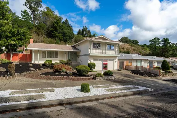 Oakland, CA 94605,7684 Surrey Ln