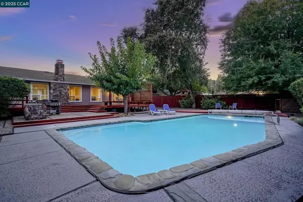 Danville, CA 94526,323 Laurel Dr