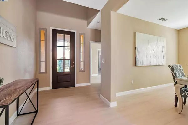 Manteca, CA 95337,3602 Levanto Way