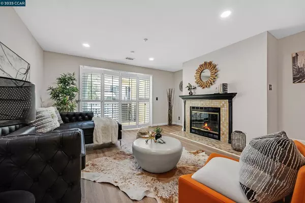 2617 Oak Rd #C, Walnut Creek, CA 94597