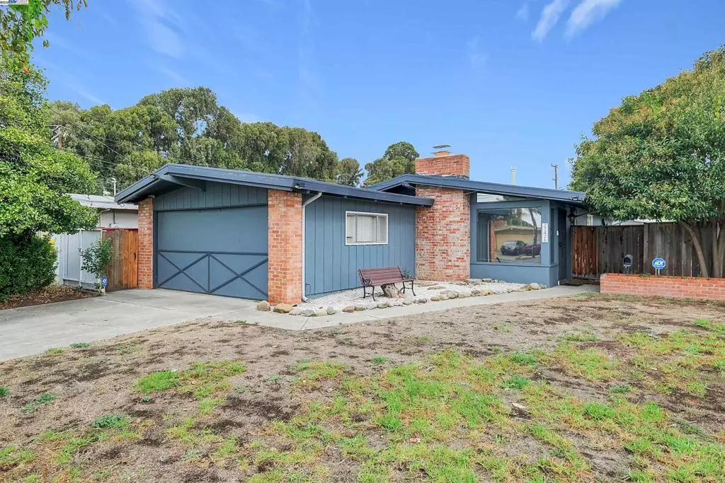 Hayward, CA 94544,27426 Patrick Ave