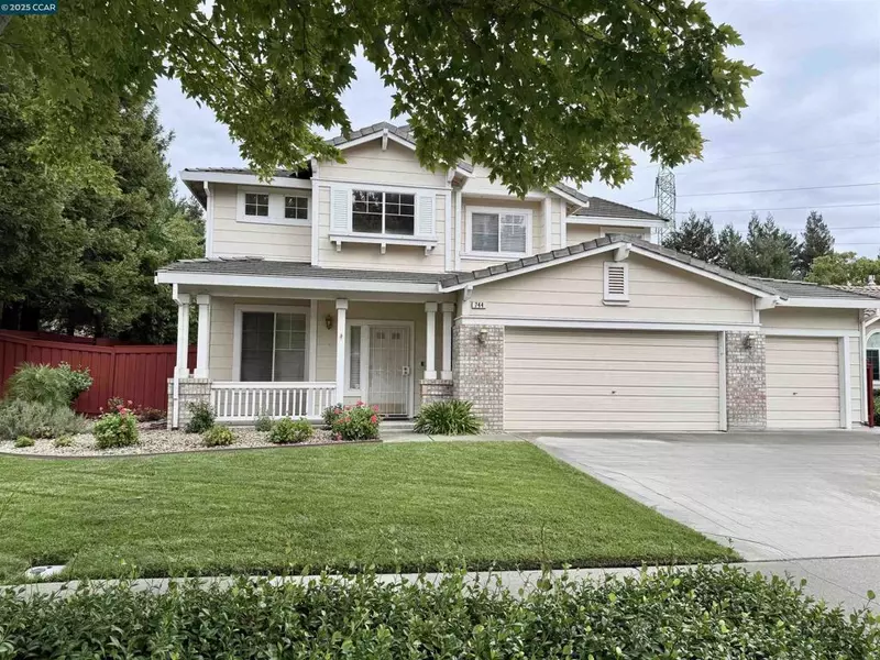 744 Emerald Bay Dr, Fairfield, CA 94534