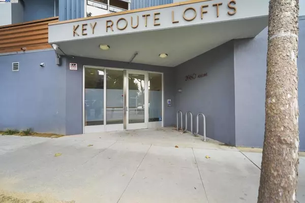 Emeryville, CA 94608,3960 Adeline St #107