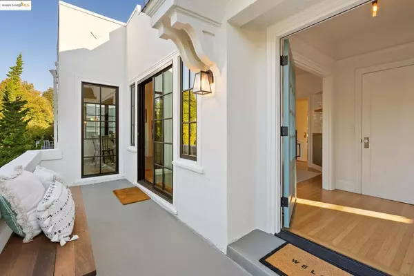 Oakland, CA 94610,801 Mandana Blvd