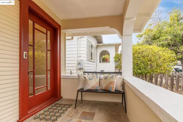 Oakland, CA 94602,2941 Madeline St