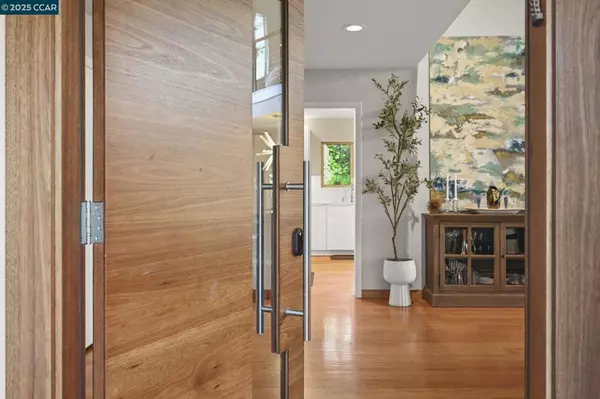 Walnut Creek, CA 94597,165 Springside Rd