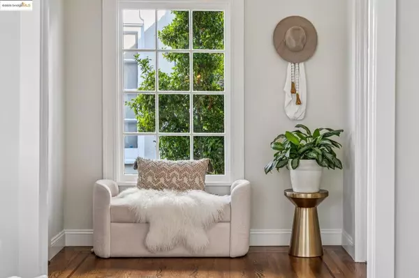 Piedmont, CA 94611,1150 Oakland Ave