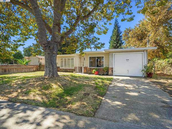 22939 Santa Clara St, Hayward, CA 94541