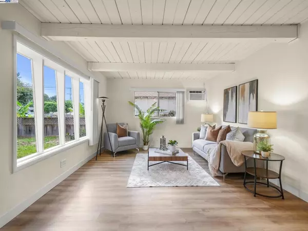 Hayward, CA 94541,22939 Santa Clara St