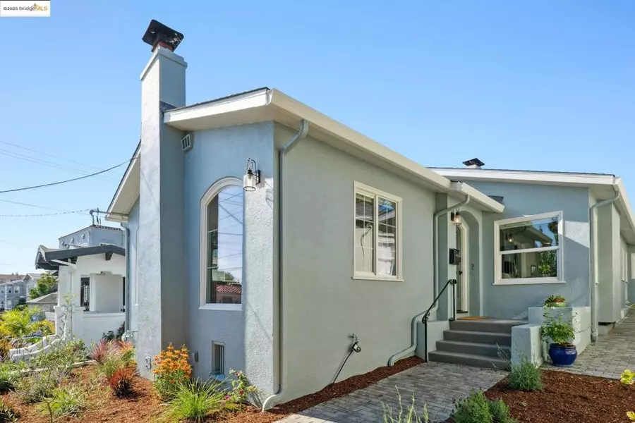 907 York St, Oakland, CA 94610