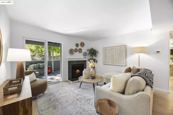 Oakland, CA 94605-3887,750 Canyon Oaks #D