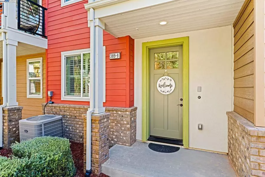 389 Basswood Cmn #9, Livermore, CA 94551