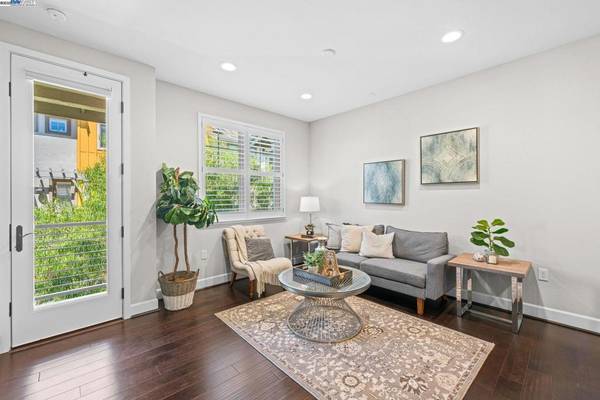 389 Basswood Cmn #9, Livermore, CA 94551