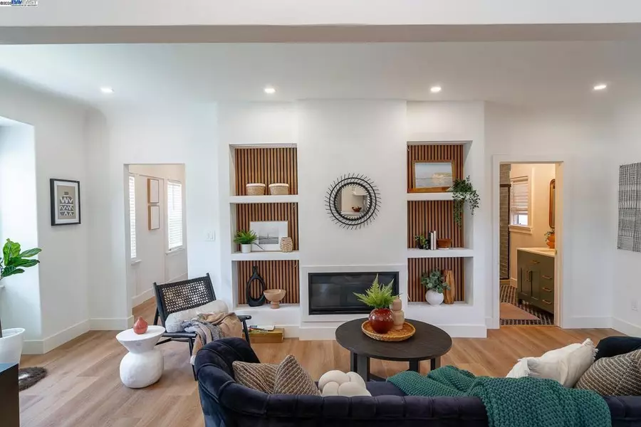 3708 Lyon Ave, Oakland, CA 94601