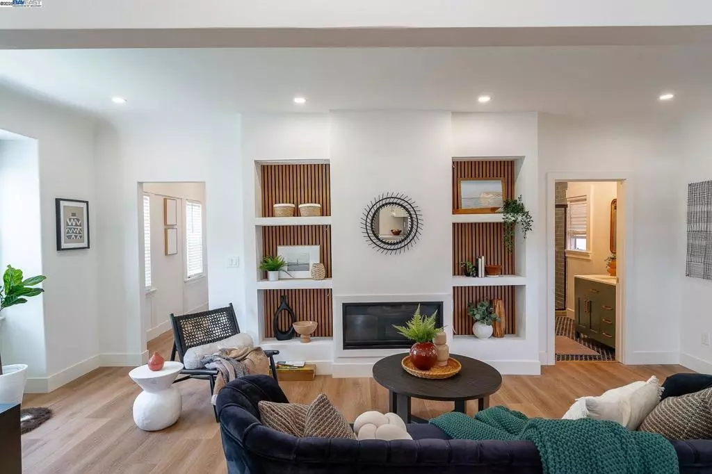 Oakland, CA 94601,3708 Lyon Ave