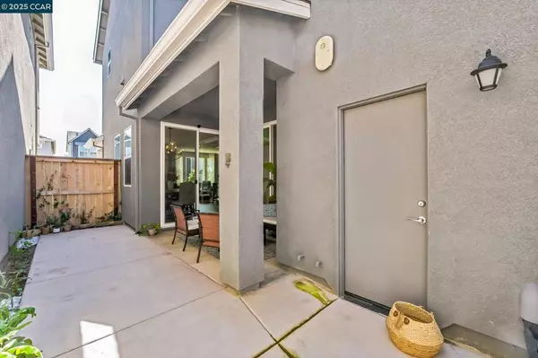 Sacramento, CA 95833,2940 wheat grass street